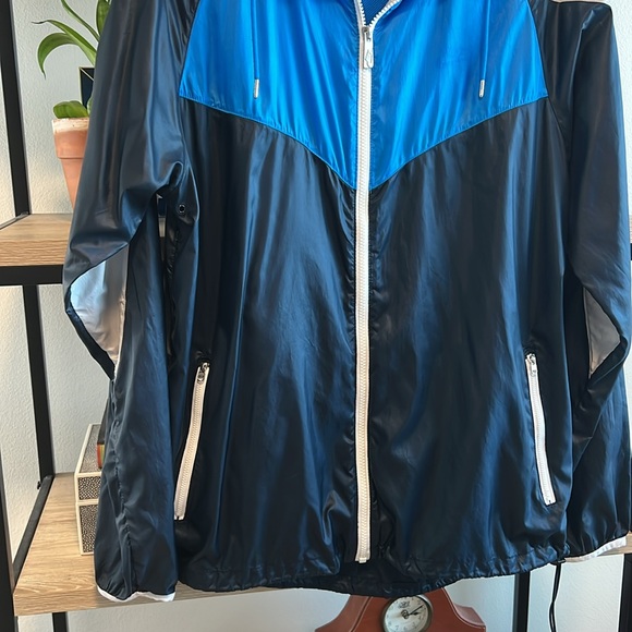 Nike Men's Windrunner Hooded Lightweight Track Sportswear Nylon Jacket L - Picture 4 of 12